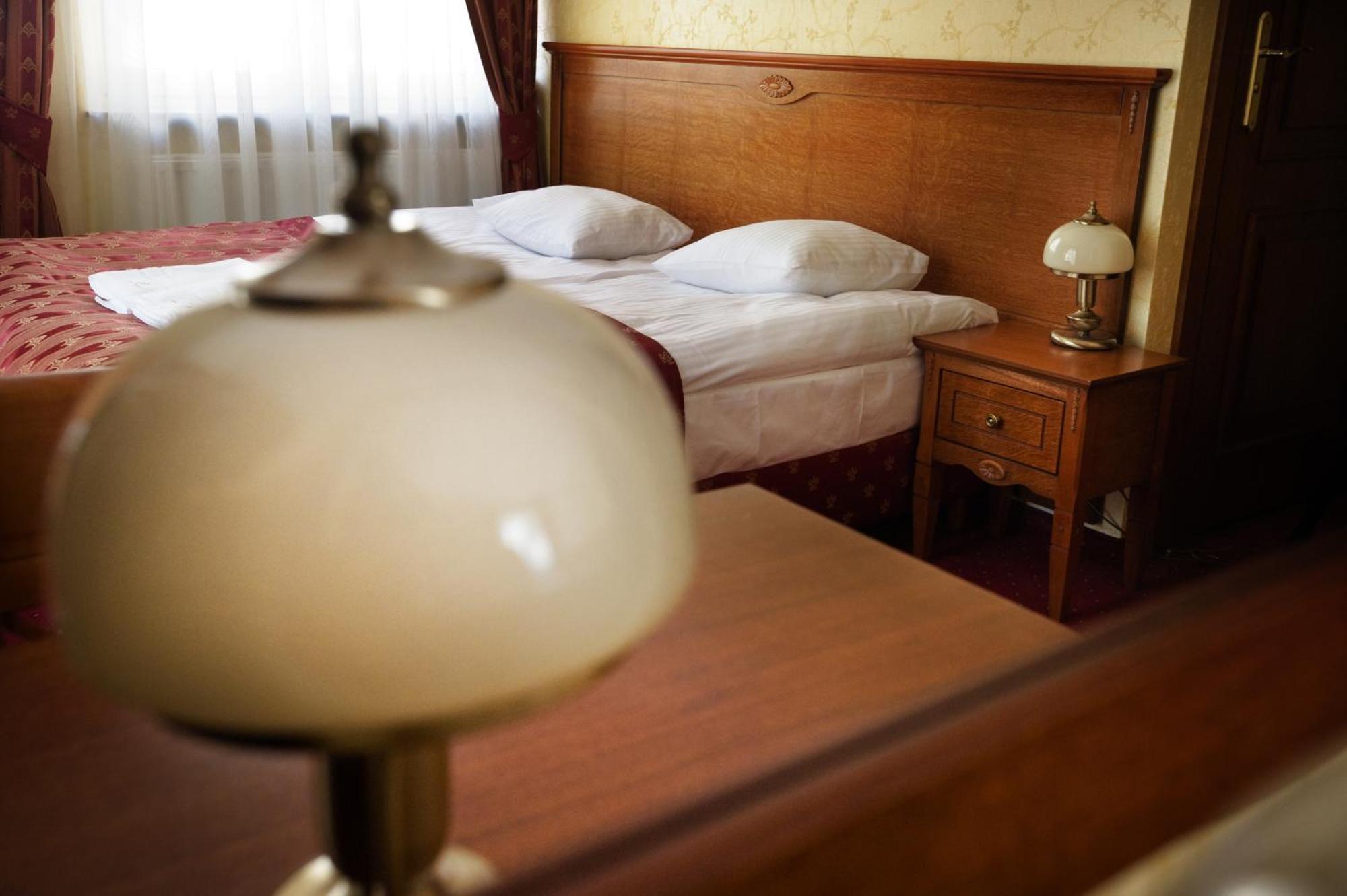 Hotel Korona Сандомир Екстериор снимка
