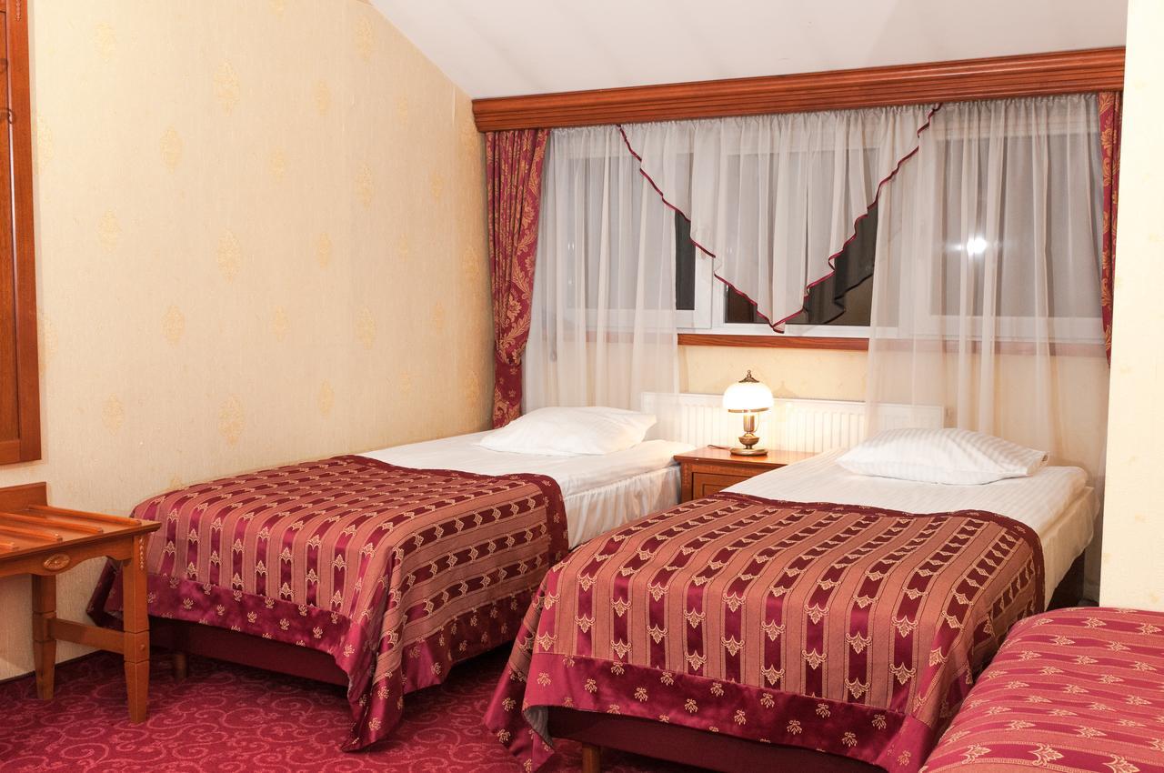 Hotel Korona Сандомир Екстериор снимка