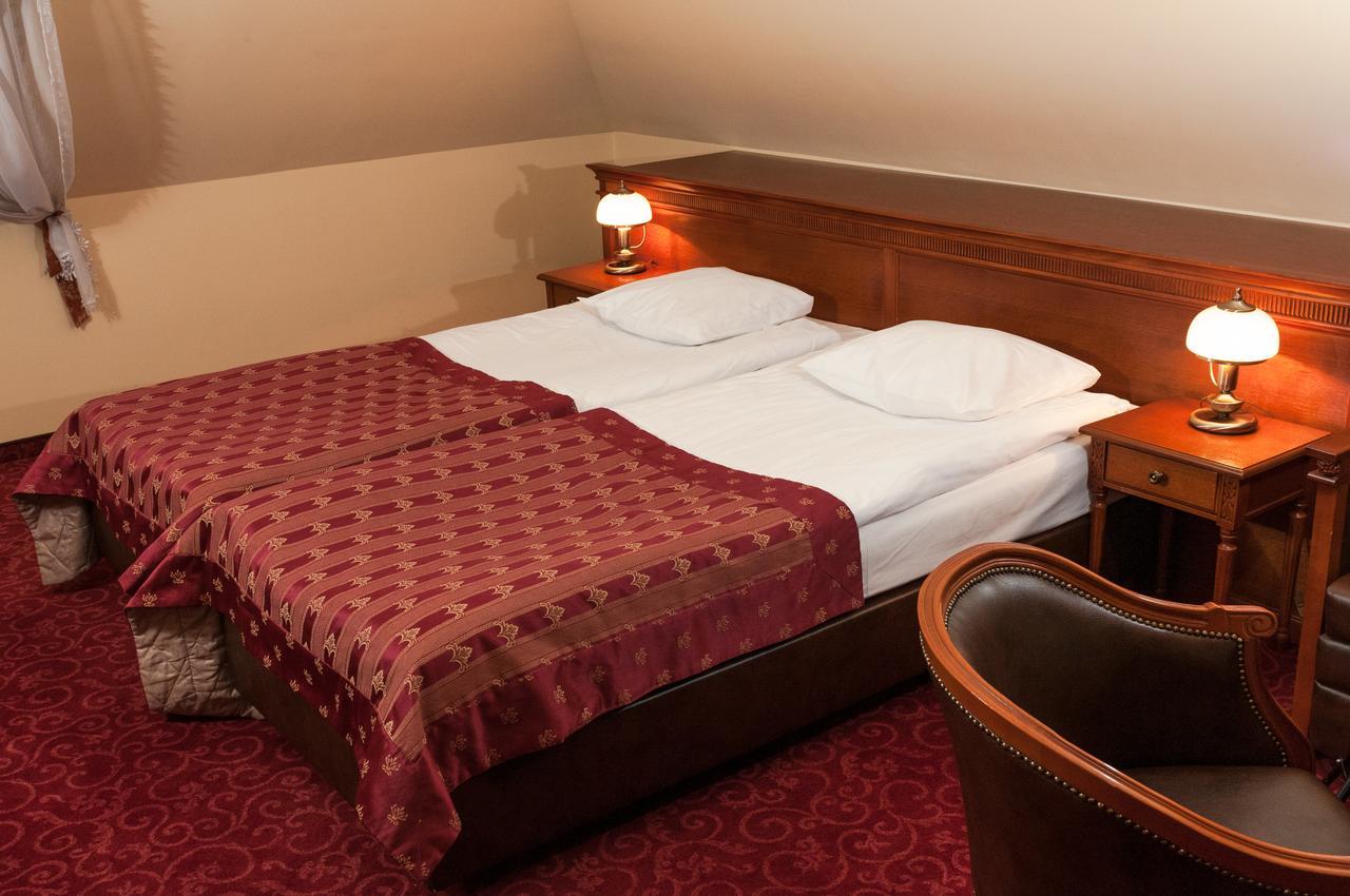 Hotel Korona Сандомир Екстериор снимка