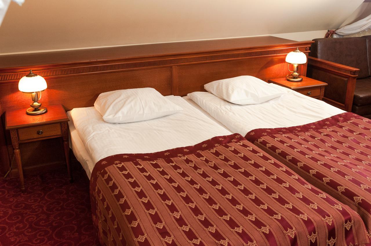 Hotel Korona Сандомир Екстериор снимка