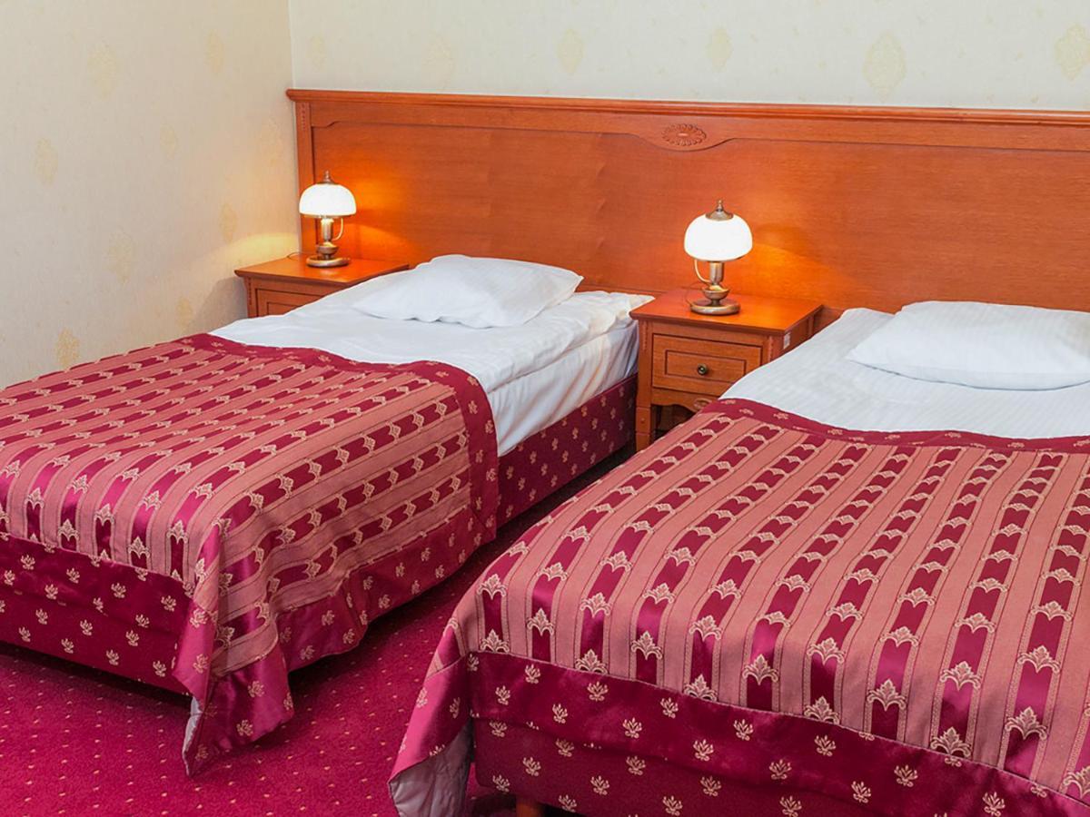 Hotel Korona Сандомир Екстериор снимка