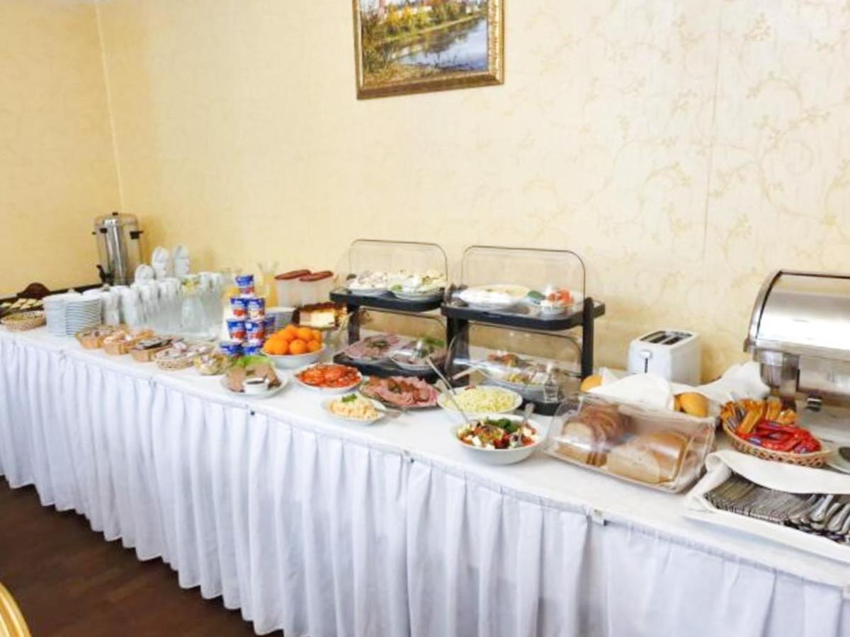 Hotel Korona Сандомир Екстериор снимка